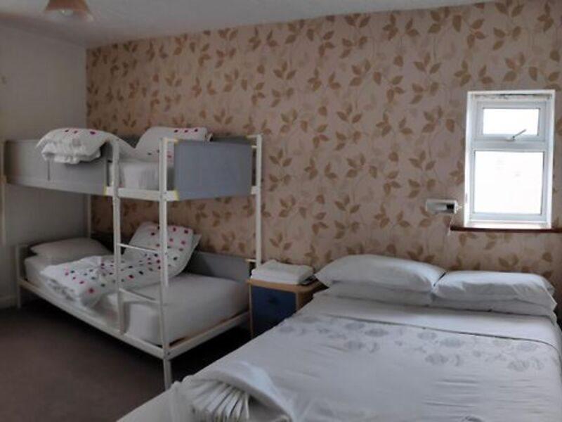 The Highfield Private Hotel Blackpool Bagian luar foto